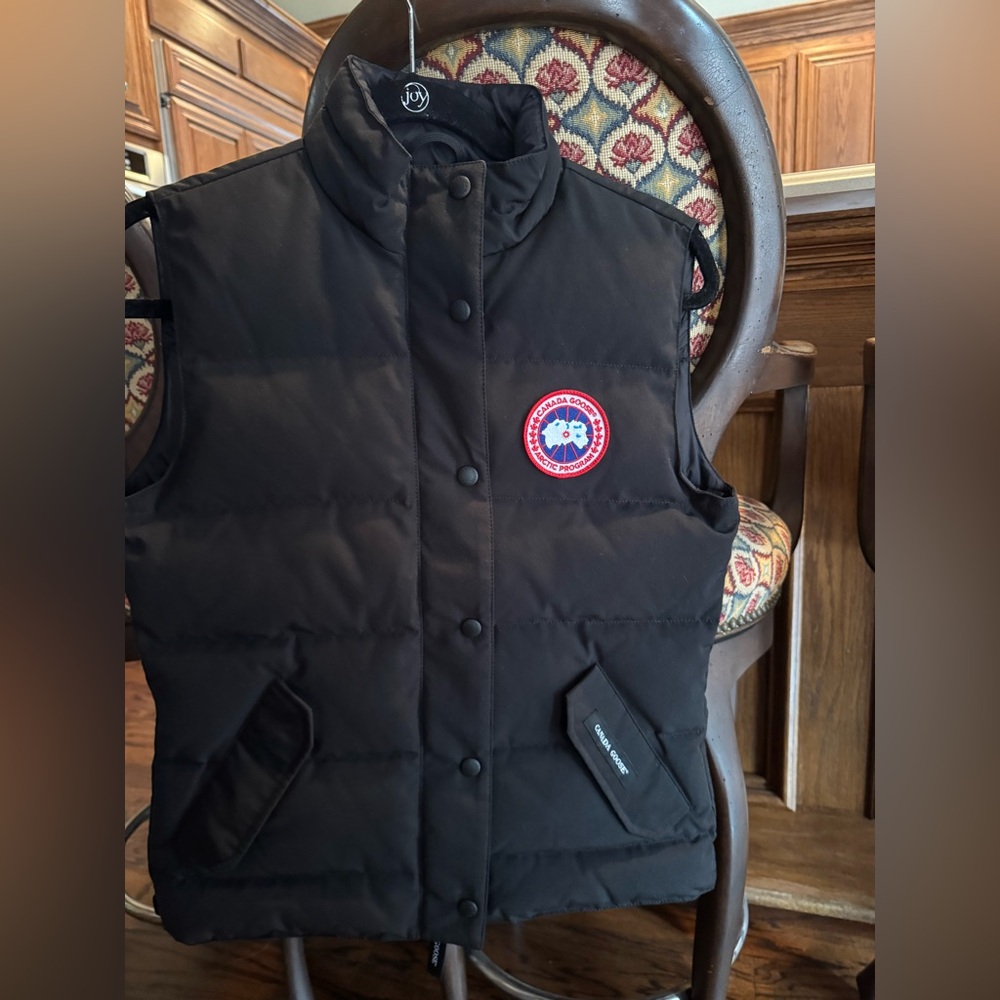 Canada Goose Black Puffer Vest.